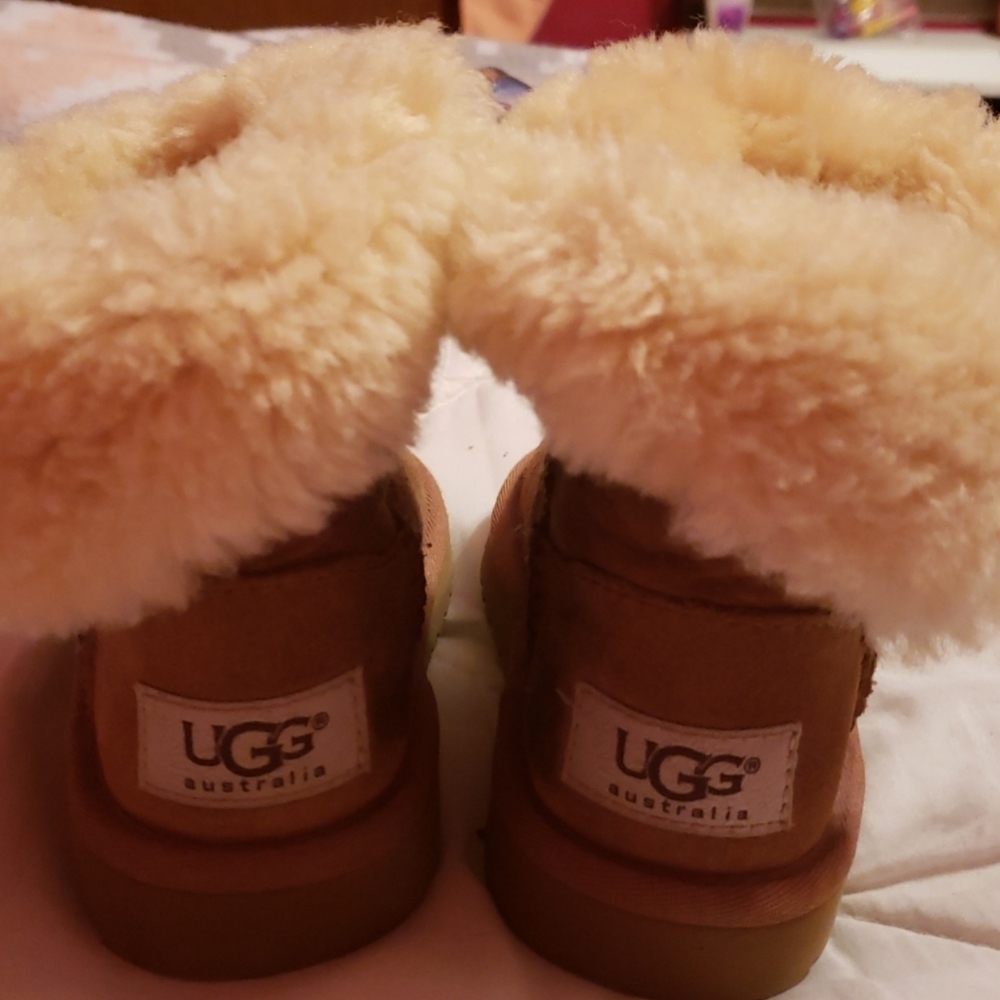 Toddler girl brown Uggs